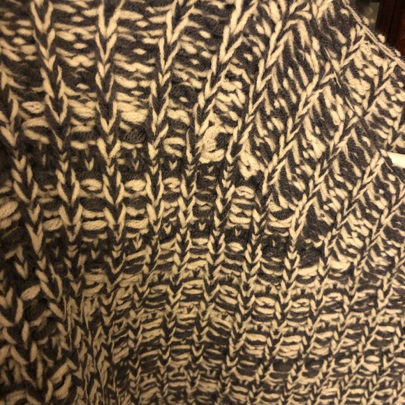 Pink Lily Sweater - Picture 2 of 3